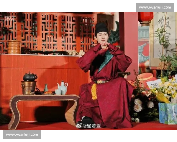 李昀锐邢武篮球路透释出！红色球服点燃体育生荷尔蒙风暴